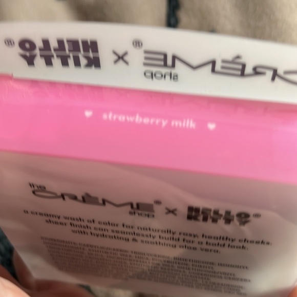 ✨🆕BNIB!Crème Shop x Hello Kitty Limited Ed. Crème Blush Balm in Strawberry Milk! - Picture 7 of 8